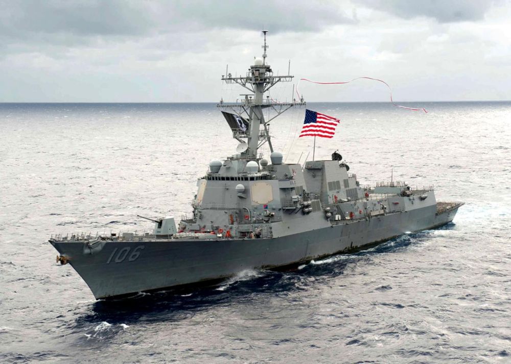  ,         USS Spruance  USS Stockdale