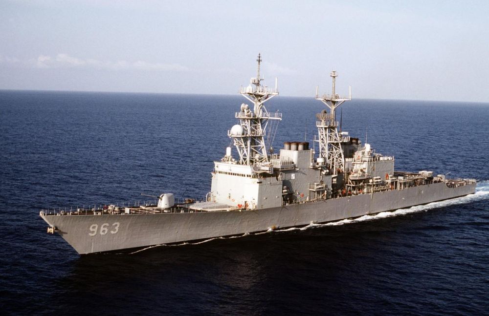  ,         USS Spruance  USS Stockdale