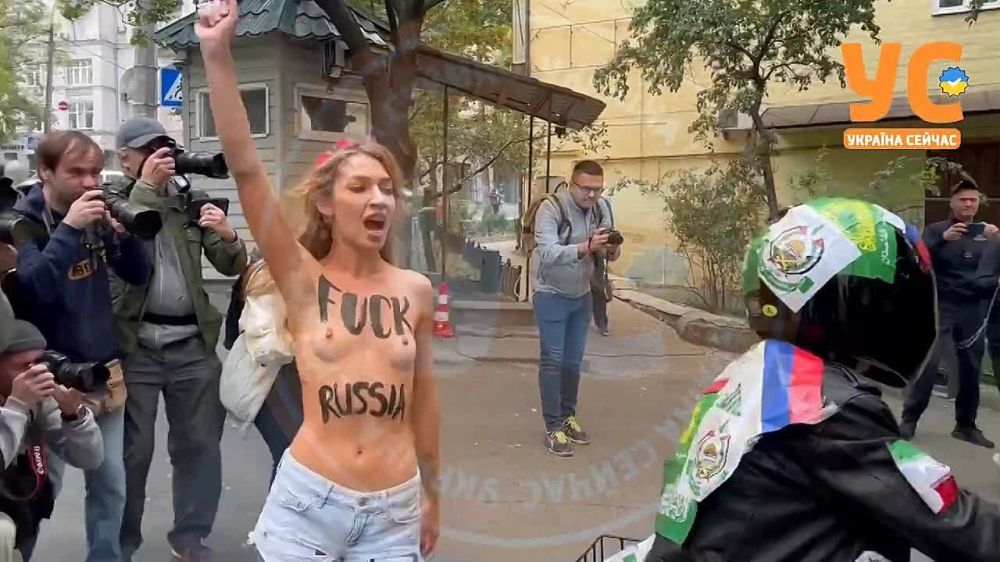       FEMEN   &quot;&quot; 