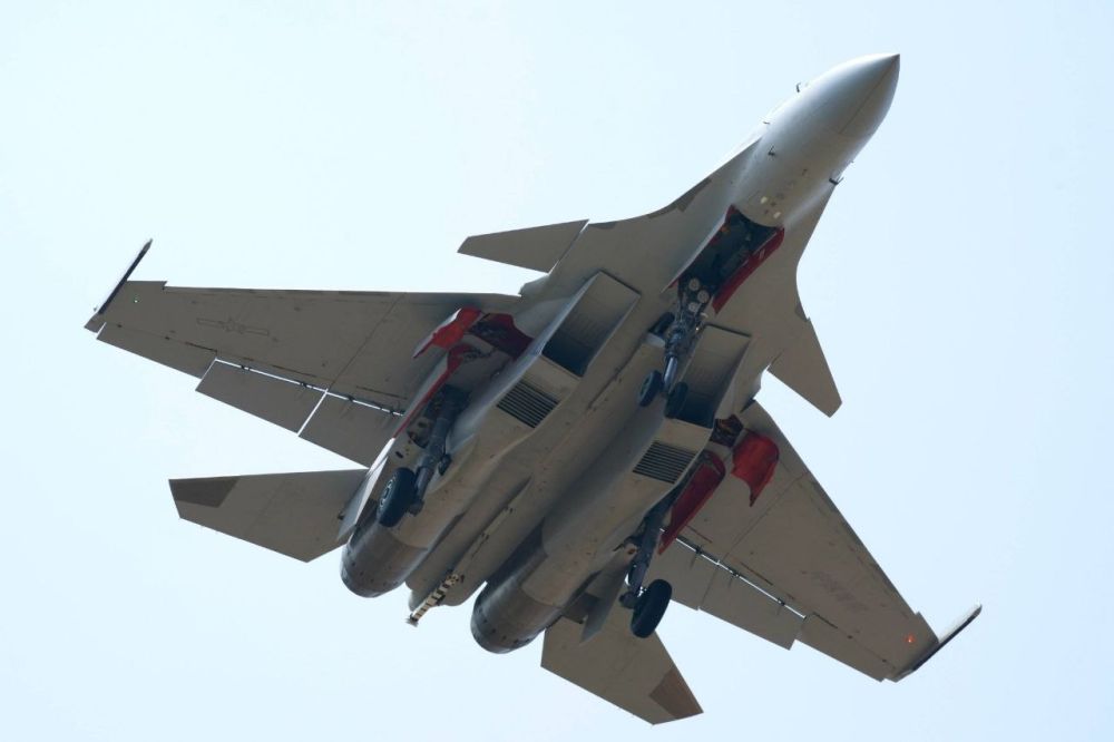  :     J-15T        -  Air Show China 2024