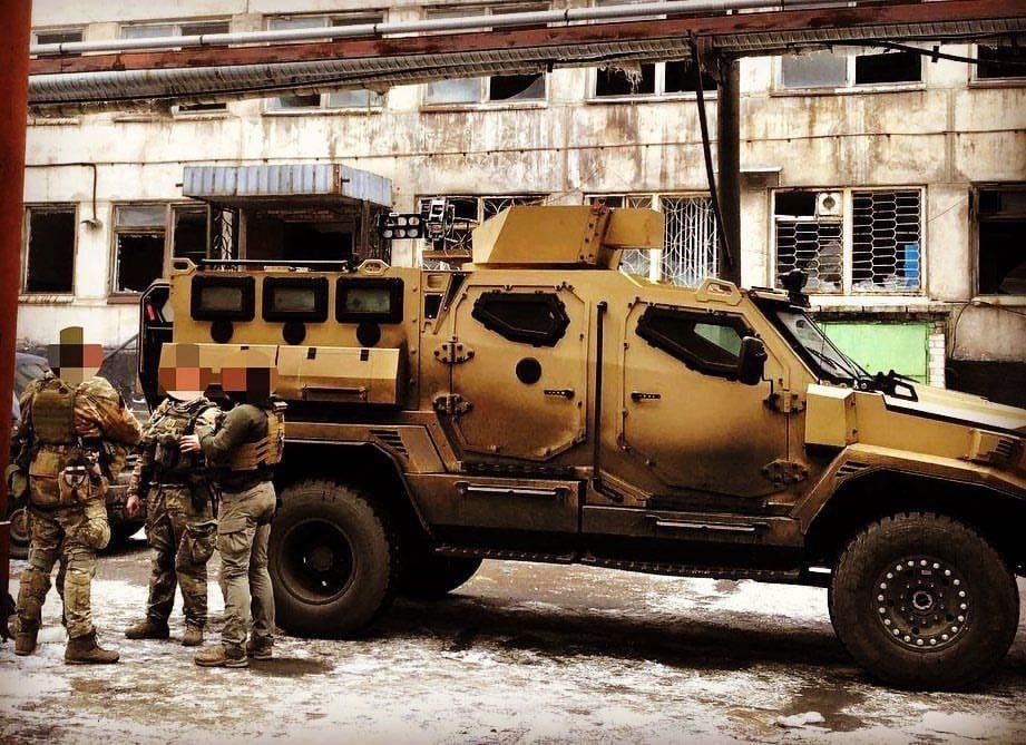   ..  BATT UMG    The Armored Group (TAG).    Ford F550   10 