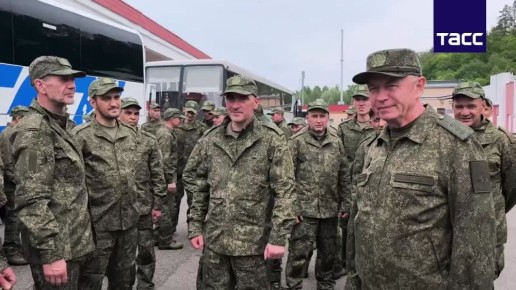 Кадры третьего этапа масштабного обмена пленными между Россией и Украиной