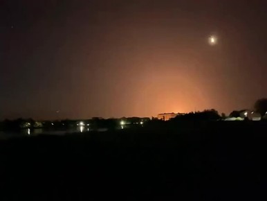 Чингис Дамбиев: Боевой вертолет армейской авиации ВКС России сбивает ракетой &quot;Игла-В&quot; украинский дрон-камикадзе самолетного типа в Московской области