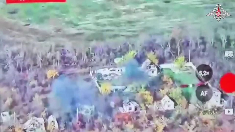 Расчеты ударных БПЛА подразделений 2-й армии группировки войск «Центр» продолжают уничтожать формирования ВСУ и срывать попытки выхода из окруженных районов Красноармейска в ДНР