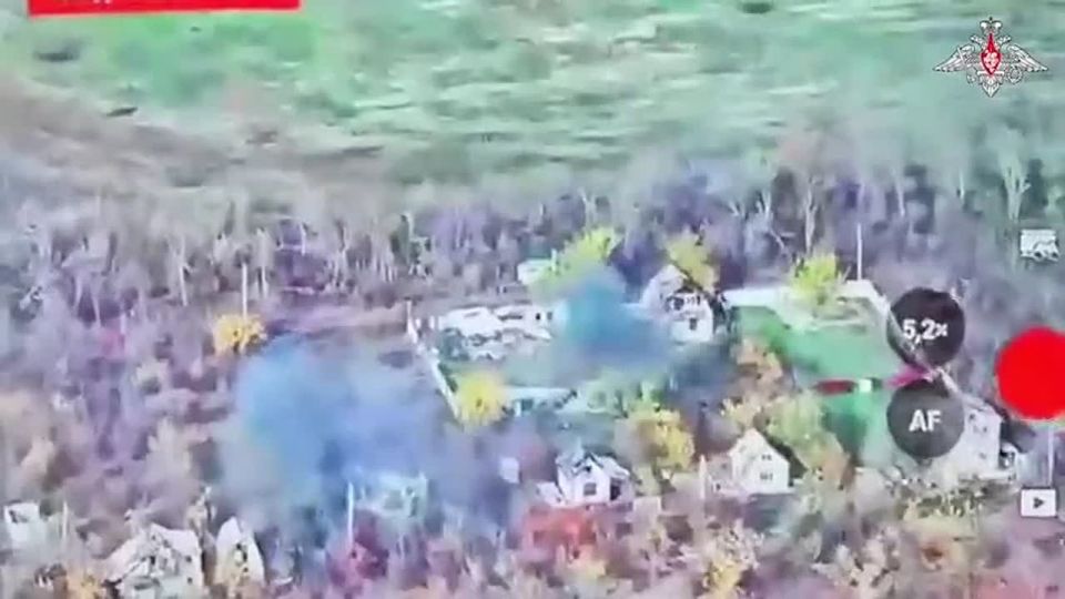 Операторы БПЛА российской армии уничтожают подразделения ВСУ, которые стремятся выйти из Красноармейска