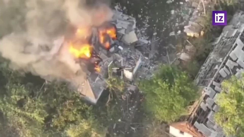 Ударами "Молнии" уничтожаются пункты управления БПЛА врага в районе Покровска