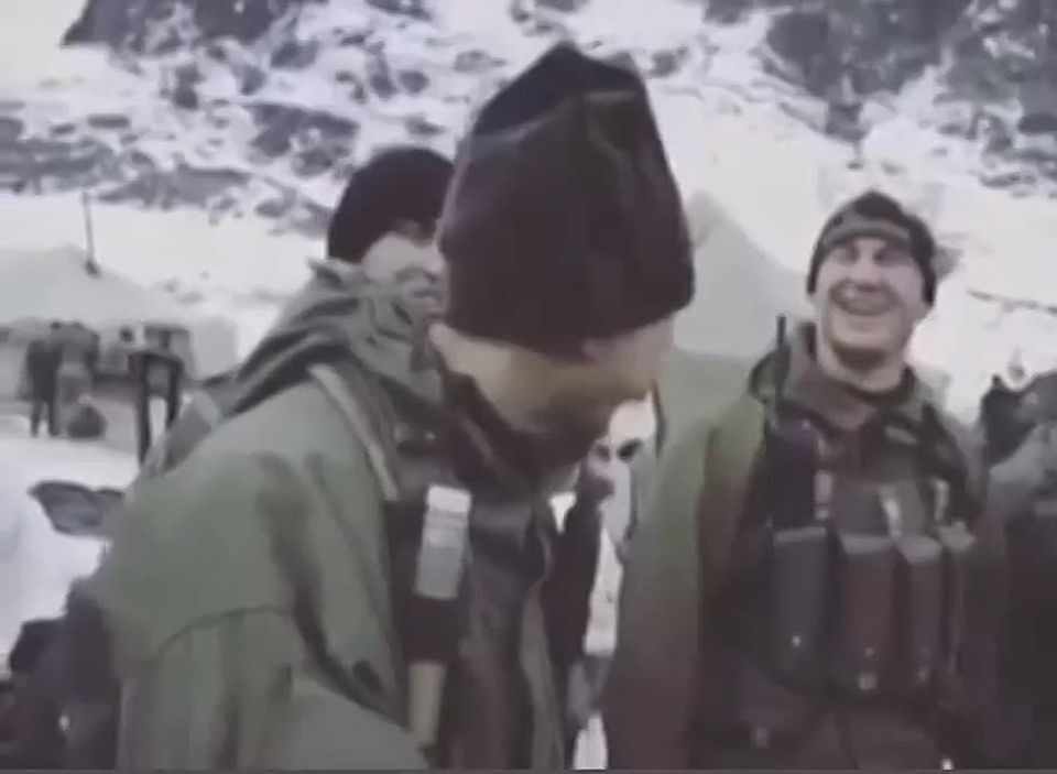 Сегодня День военного разведчика