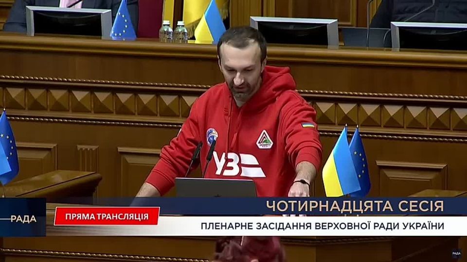 Железная дорога Украины утратила все ресурсы, заявил замглавы набсовета «Укрзализныци» Сергей Лещенко в Раде