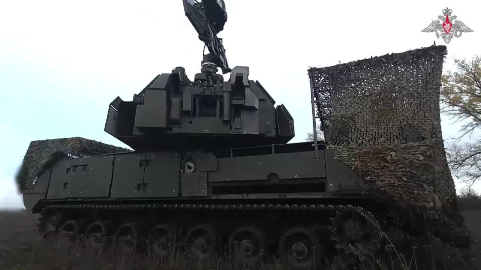 Минобороны России: Расчет зенитного ракетного комплекса «Тор-М2» группировки войск «Запад» уничтожил разведывательный БПЛА противника в зоне специальной военной операции