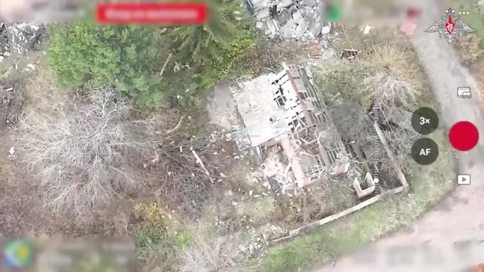 Минобороны России: Расчёты БПЛА 5-й отдельной гвардейской мотострелковой бригады имени А.В. Захарченко группировки «Центр» сбросили очередную партию агитационных листовок с призывом военнослужащих ВСУ к добровольной сдаче в...