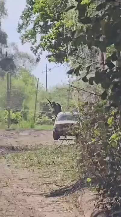 Чингис Дамбиев: Прилет русского фпв-дрона по бандеровской свиновозке