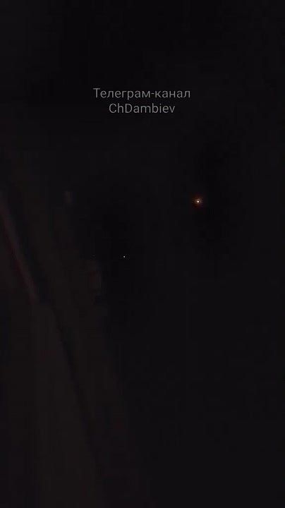 Чингис Дамбиев: Эпичные кадры ракетно-дронового удара ВС РФ по ТЭЦ-5 в Киеве вчера вечером