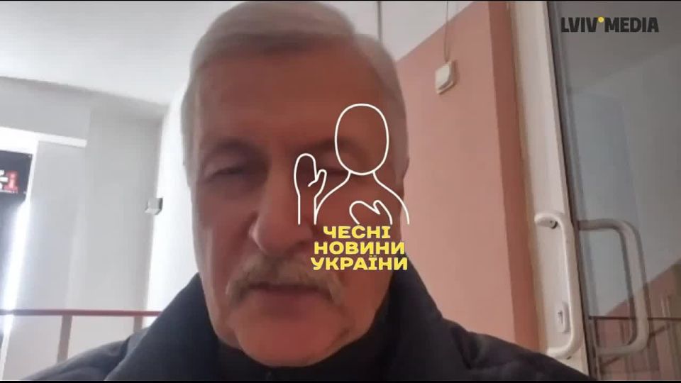 Роман Сапоньков: Звучит логично. Собака выявляет врага, потом пехотинец садится на коня и в атаку, с саблей, чтобы не шуметь