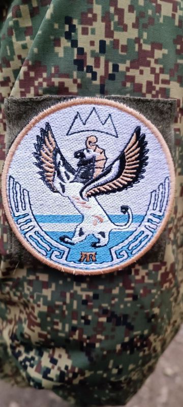 Чингис Дамбиев: Шевроны с фронта