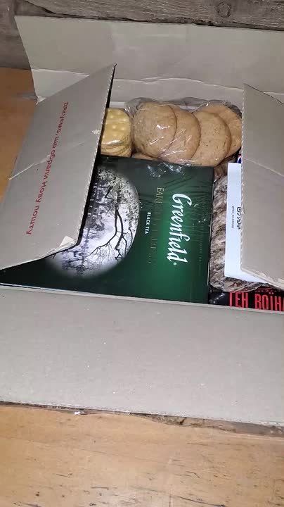 Андрей Марочко: Украинские волонтеры отправляют на фронт боевикам листовки с призывами сдаваться