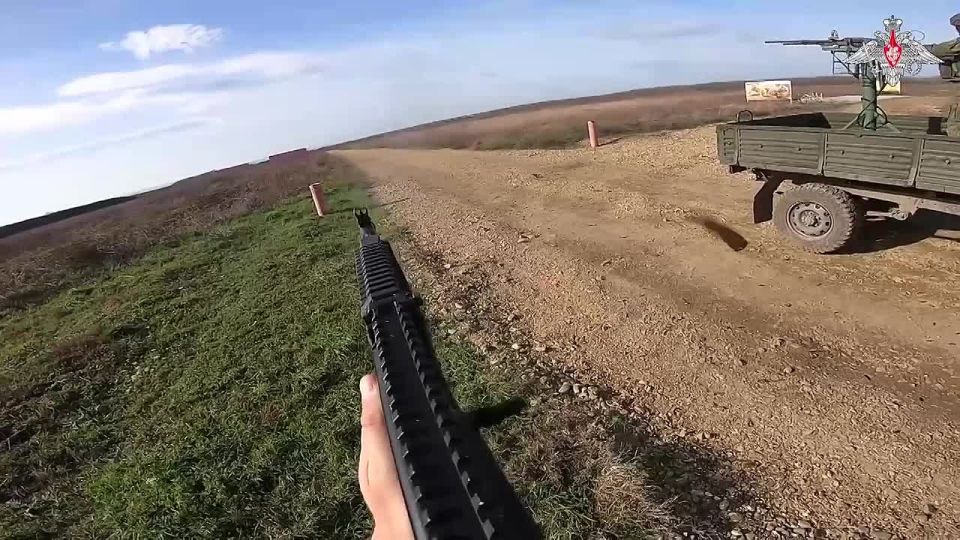 Владислав Евтушенко: На полигонах проходят сборы резервистов мобильных групп ПВО, задача которых будет бороться с укропскими беспилотниками