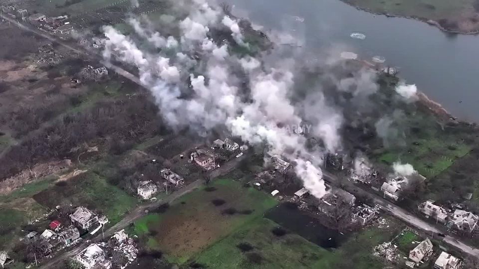 Видео применения кассетной бомбы под Красноармейском