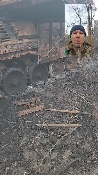 Чингис Дамбиев: Еще один уничтоженный в лесополосах Южного Донбасса немецкий танк Leopard 1A5, обвешанный динамической защитой "Контакт-1"
