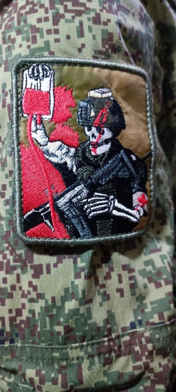 Чингис Дамбиев: Шевроны русских боевых медиков