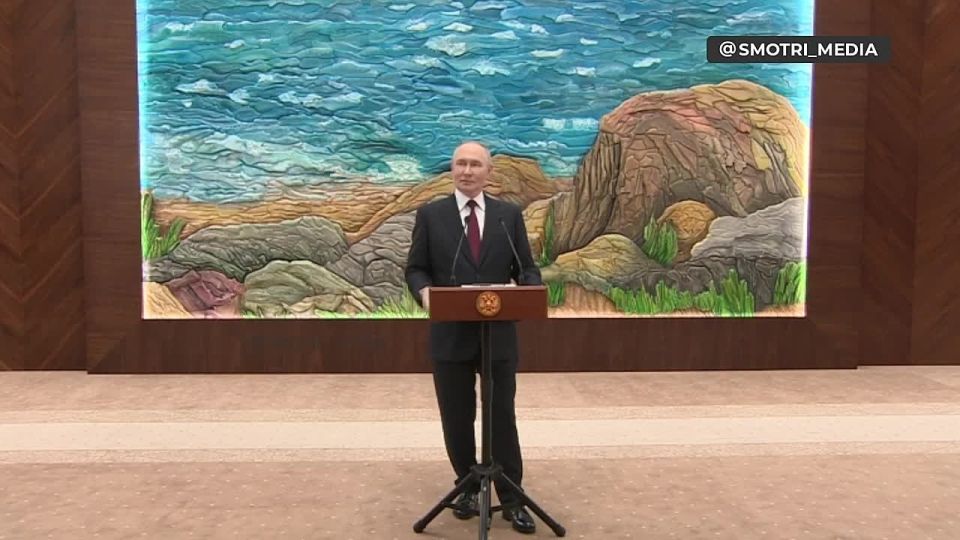 Если украинские войска уйдут из занимаемых территорий, тогда мы прекратим боевые действия, не уйдут - добьемся военным путем,-Путин