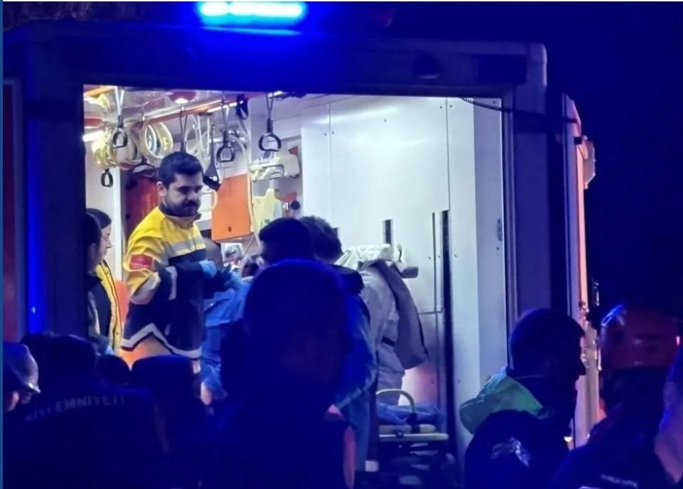 Спасенных с танкера Kairos моряков доставили на берег