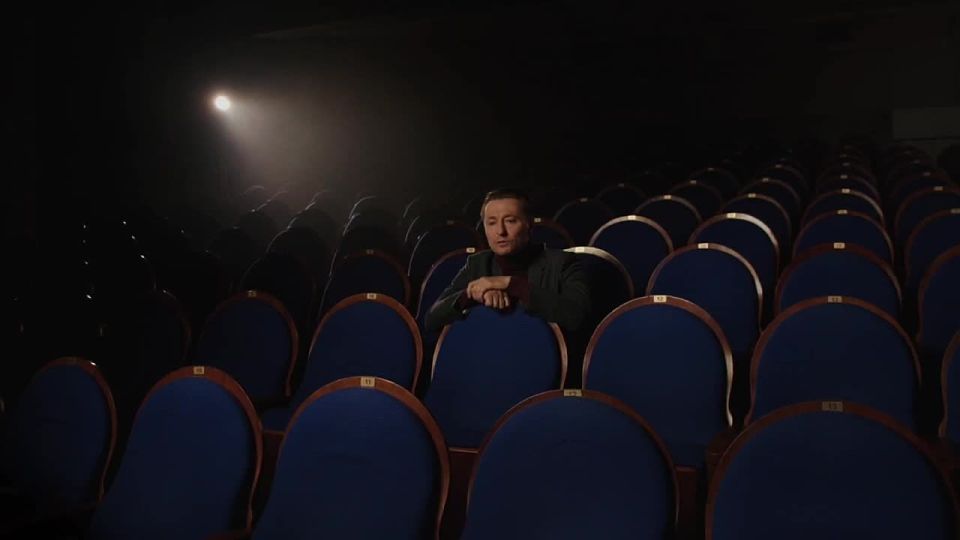 При поддержке Президентского фонда культурных инициатив проект «Опаленные войной» запускает уникальный блок «Поэзофронт»: 16 художественных роликов, 16 известных российских актеров, 16 стихотворений российских и донбасских...