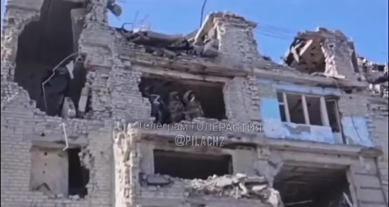 Освобождённый Красноармейск — и три богатыря