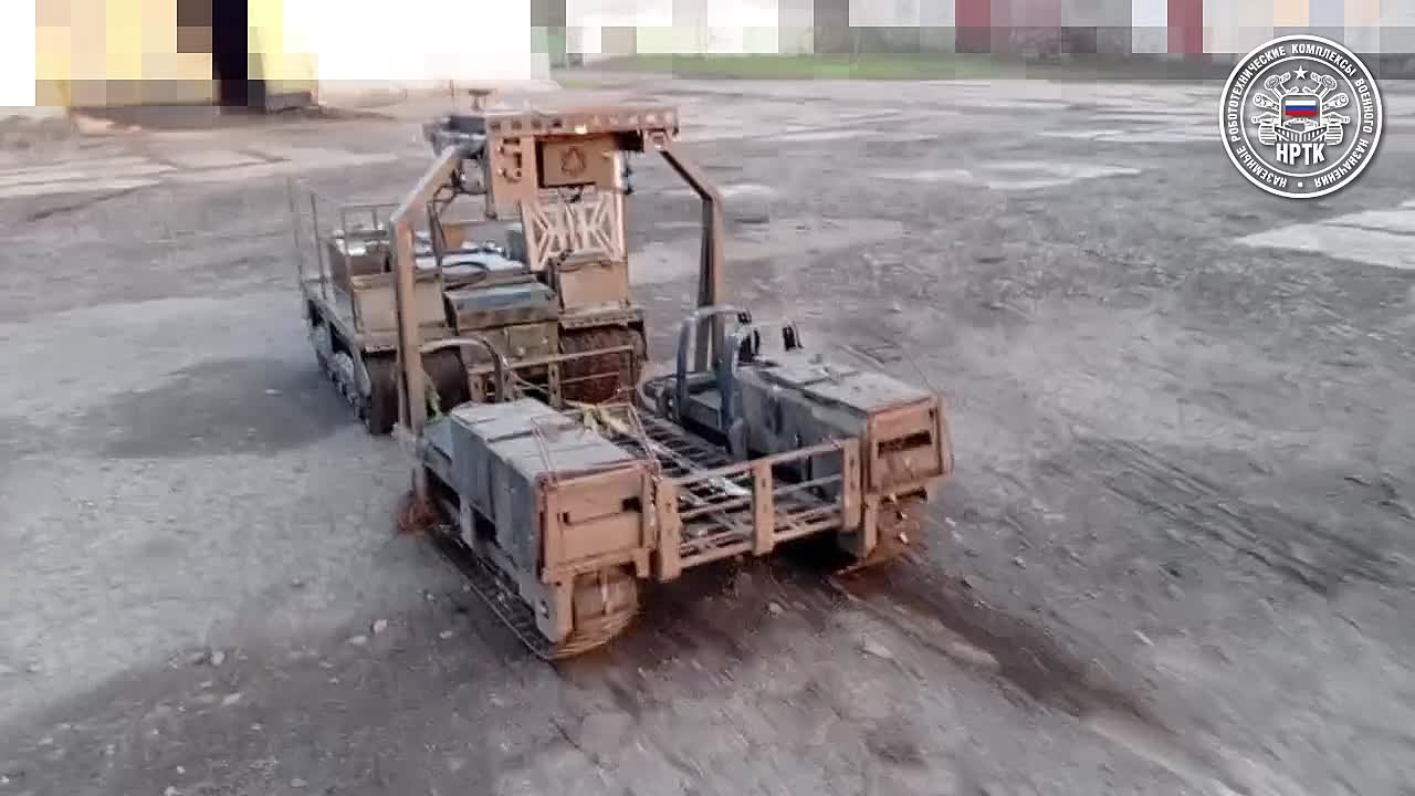 На фронте массово сдаются в плен не только боевики киевского режима, но и их робототехнические комплексы