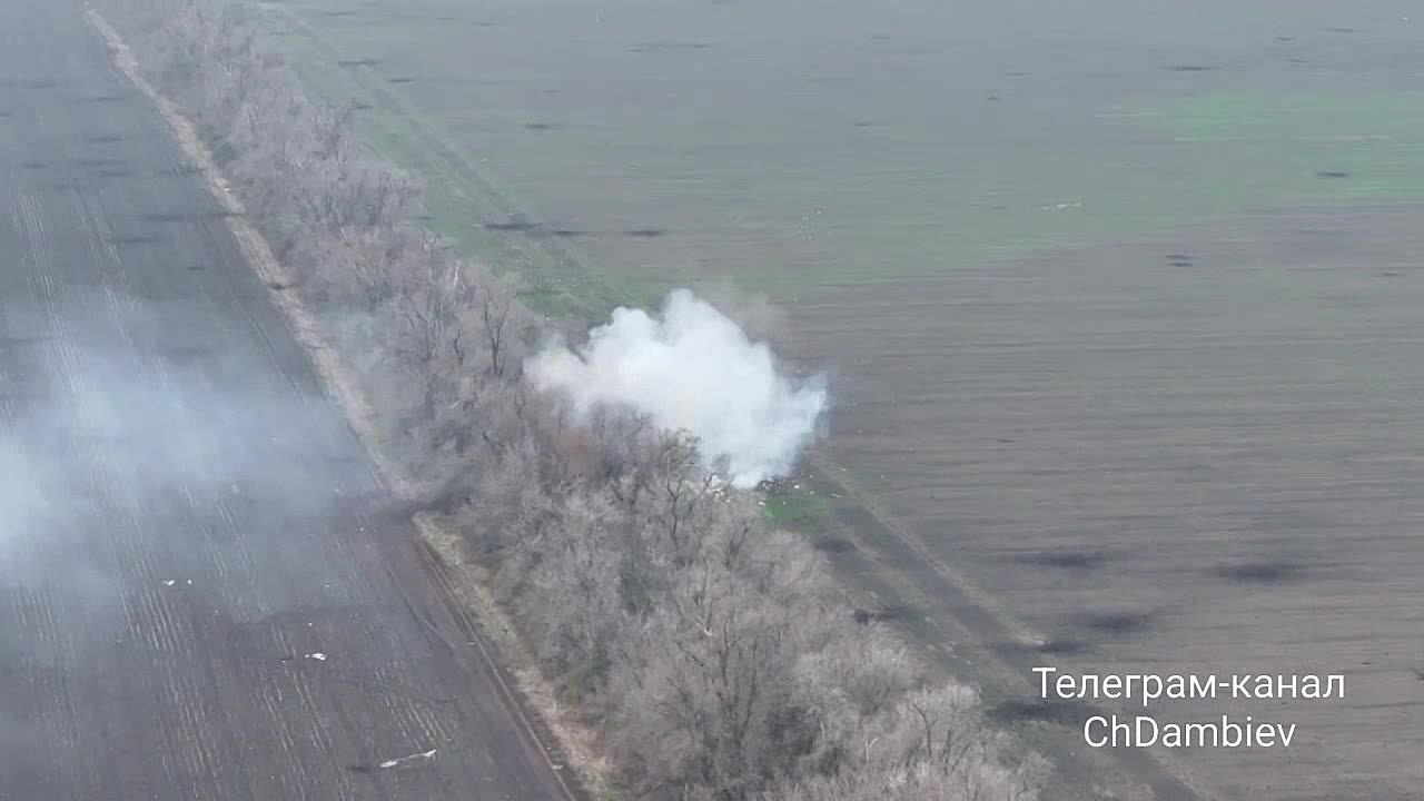 Чингис Дамбиев: Эффектное уничтожение украинского тяжелого дрона-бомбардировщика типа "Баба Яга" дроноводами ВС РФ из Бурятии