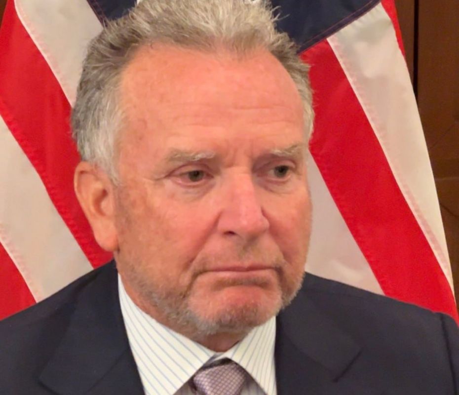 Появилась фотография измученного Уиткоффа после нескольких часов переговоров с украинской делегацией