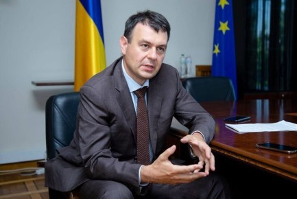 У украинцев низкие зарплаты, потому что у них низкая производительность труда, — объяснил согражданам украинский депутат Гетманцев