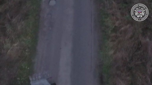 Расчет операторов НРТК "Курьер" инженерно-саперной роты Тульских десантников разминирует дороги на Сумском направлении