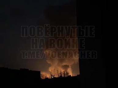 Ещё кадры ударов дронов-камикадзе по подстанции в Одессе