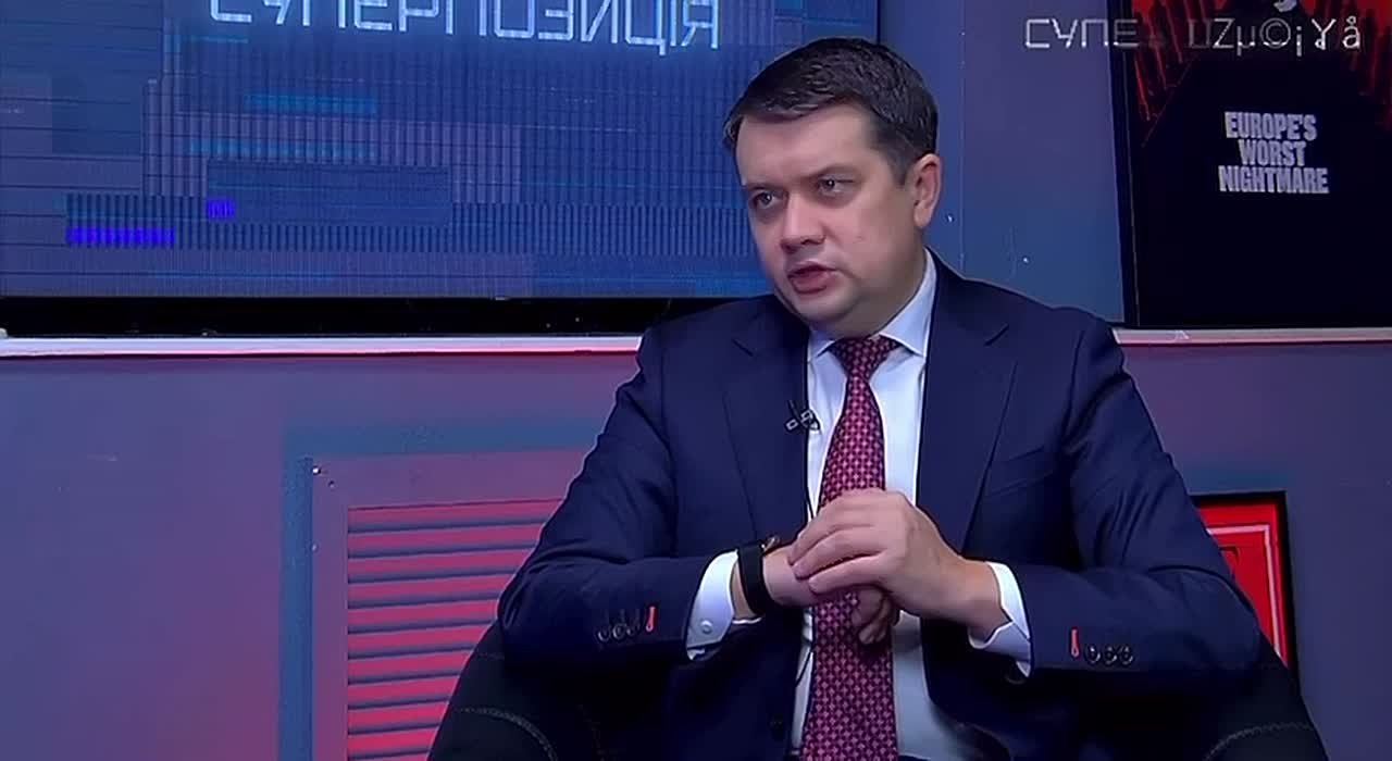 Каждый украинец сегодня должен 8200 долларов США, чтобы полностью закрыть долг Украины