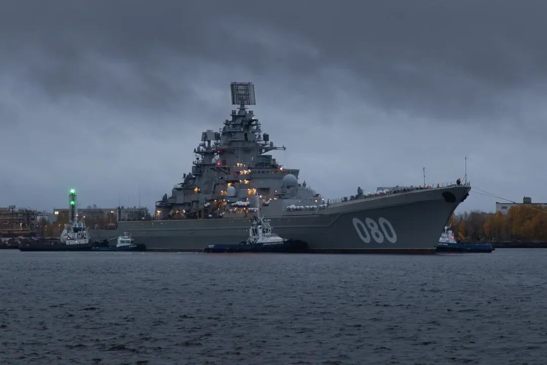 Чингис Дамбиев: Красивые фото выхода на очередные ходовые испытания нашего исполина (ТАРКР) «Адмирал Нахимов» проекта 11442М Чингис Дамбиев: Красивые фото выхода на очередные ходовые испытания нашего исполина (ТАРКР) «Адмирал Нахимов» проекта 11442М