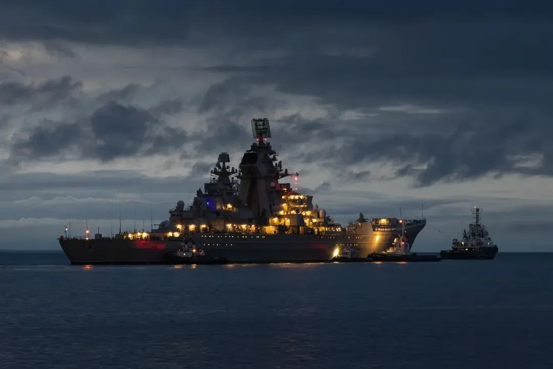 Чингис Дамбиев: Красивые фото выхода на очередные ходовые испытания нашего исполина (ТАРКР) «Адмирал Нахимов» проекта 11442М Чингис Дамбиев: Красивые фото выхода на очередные ходовые испытания нашего исполина (ТАРКР) «Адмирал Нахимов» проекта 11442М