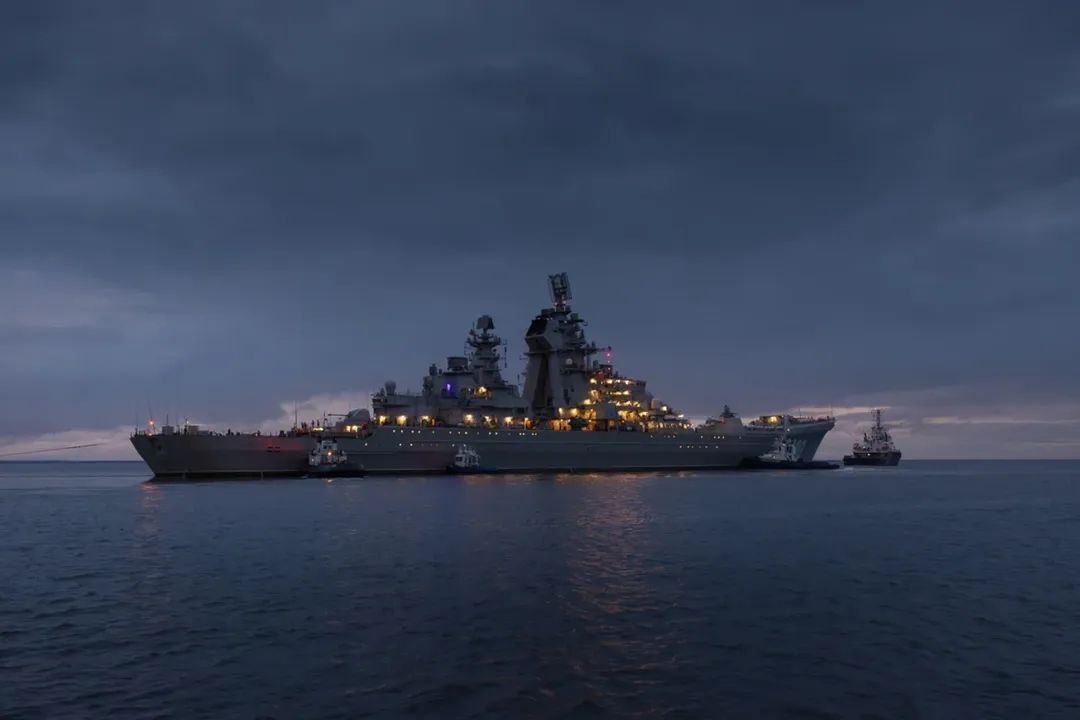 Чингис Дамбиев: Красивые фото выхода на очередные ходовые испытания нашего исполина (ТАРКР) «Адмирал Нахимов» проекта 11442М Чингис Дамбиев: Красивые фото выхода на очередные ходовые испытания нашего исполина (ТАРКР) «Адмирал Нахимов» проекта 11442М