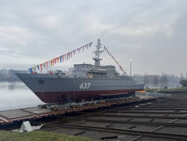 Сегодня на Средне-Невском судостроительном заводе (входит в «ОСК») в Санкт-Петербурге спустили на воду морской тральщик «Дмитрий Лысов» проекта 12700