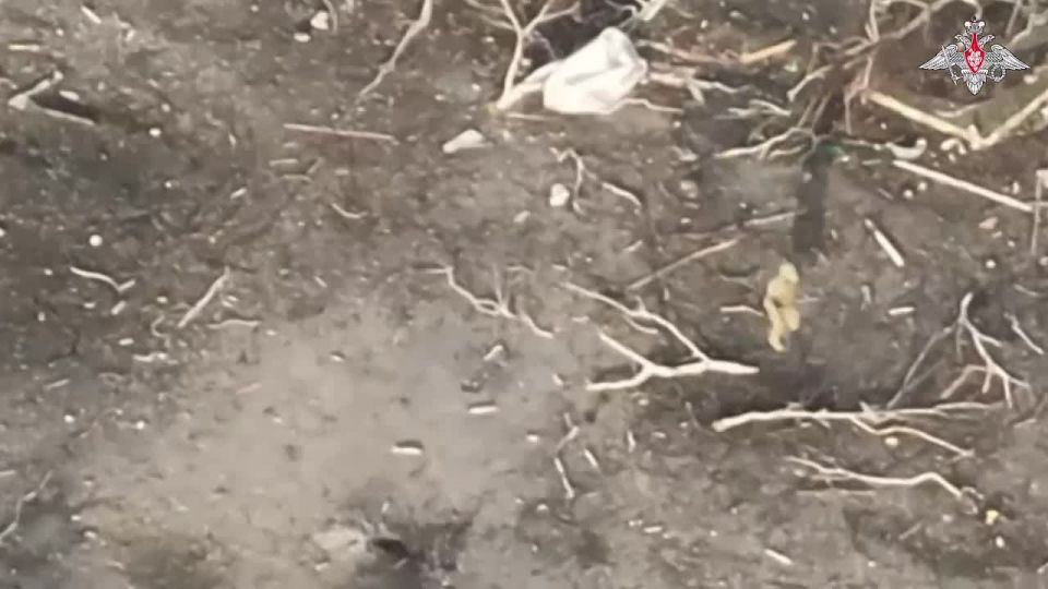 Удар высокоточной ракетой РСЗО "Торнадо-С" по зданию в котором временно размещались всушные операторы БпЛА