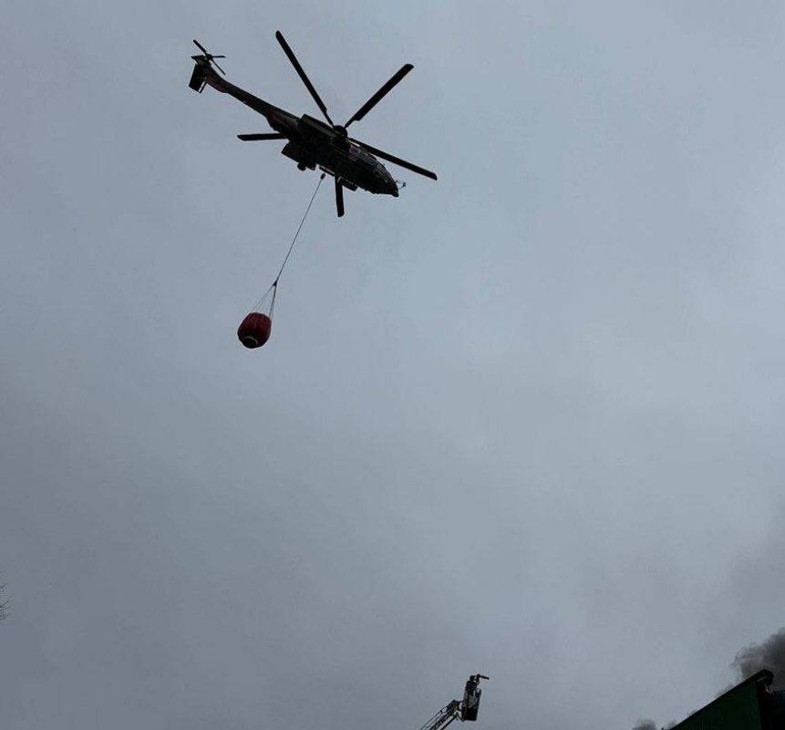 Весь Днепропетровск ощутил последствия прилёта высокоточного оружия и дронов: из разных частей города виден огромный столб дыма Весь Днепропетровск ощутил последствия прилёта высокоточного оружия и дронов: из разных частей города виден огромный столб дыма