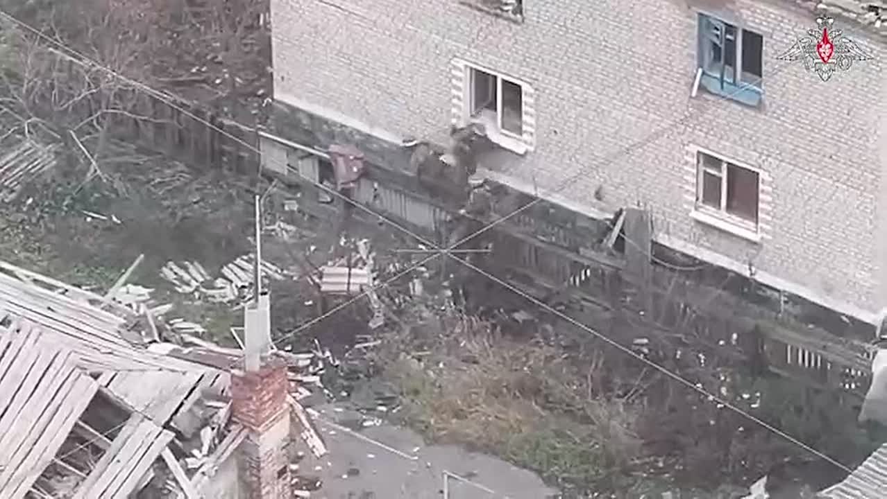 Военнослужащие 1435-го мотострелкового (штурмового) полка группировки войск «Центр» освободили населенный пункт Ровное в ДНР