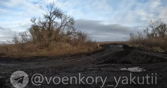 Боец из Якутии с первого выстрела уничтожил вражеский дрон, передает военкор «Сахамедиа» Владимир Укоев