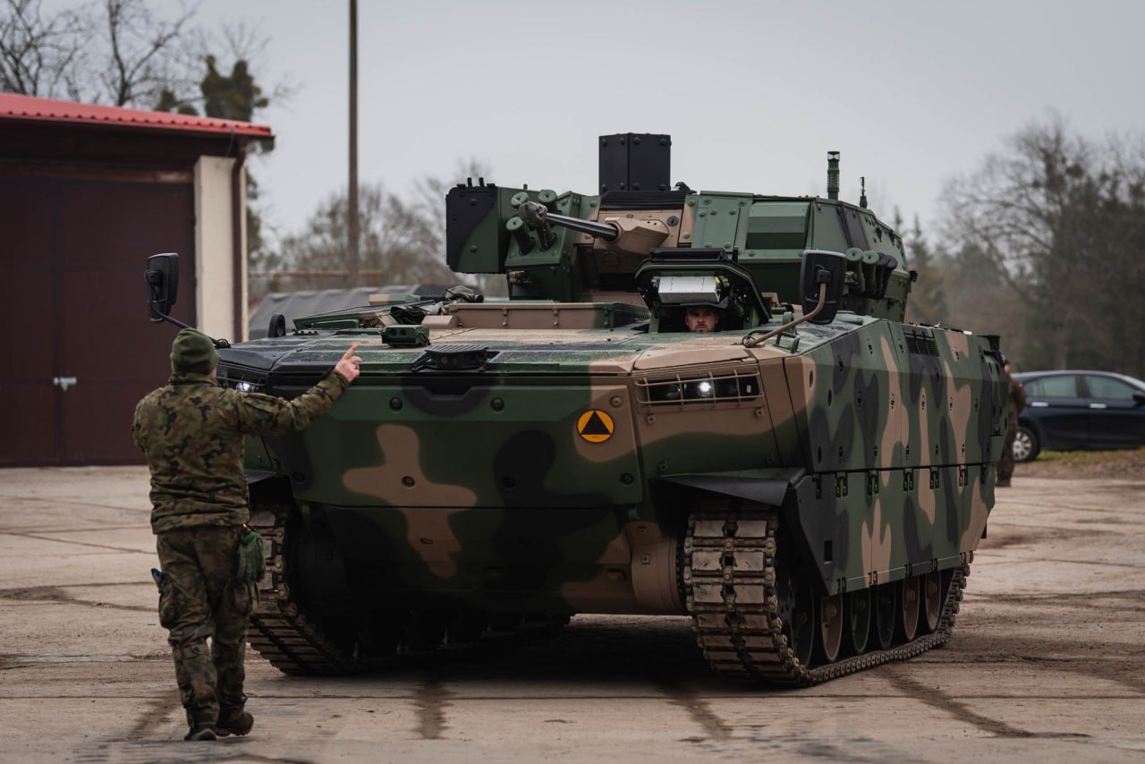 БМП Borsuk поступили на вооружение 15-й Гижицкой механизированной бригады ВС Польши БМП Borsuk поступили на вооружение 15-й Гижицкой механизированной бригады ВС Польши