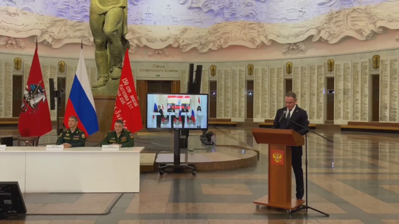 Конец крестопада: В России законодательно закрепят обязательное наличие креста на изображении герба