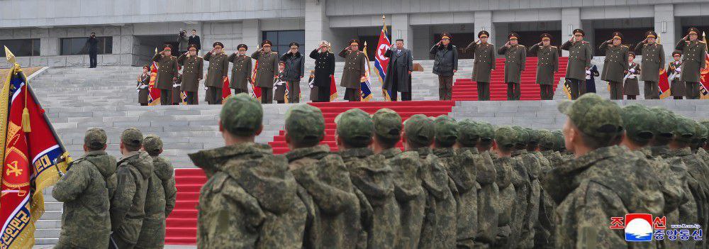 В Пхеньяне прошла церемония приветствия инженерно-сапёрной части Корейской народной армии, вернувшейся из Курской области В Пхеньяне прошла церемония приветствия инженерно-сапёрной части Корейской народной армии, вернувшейся из Курской области