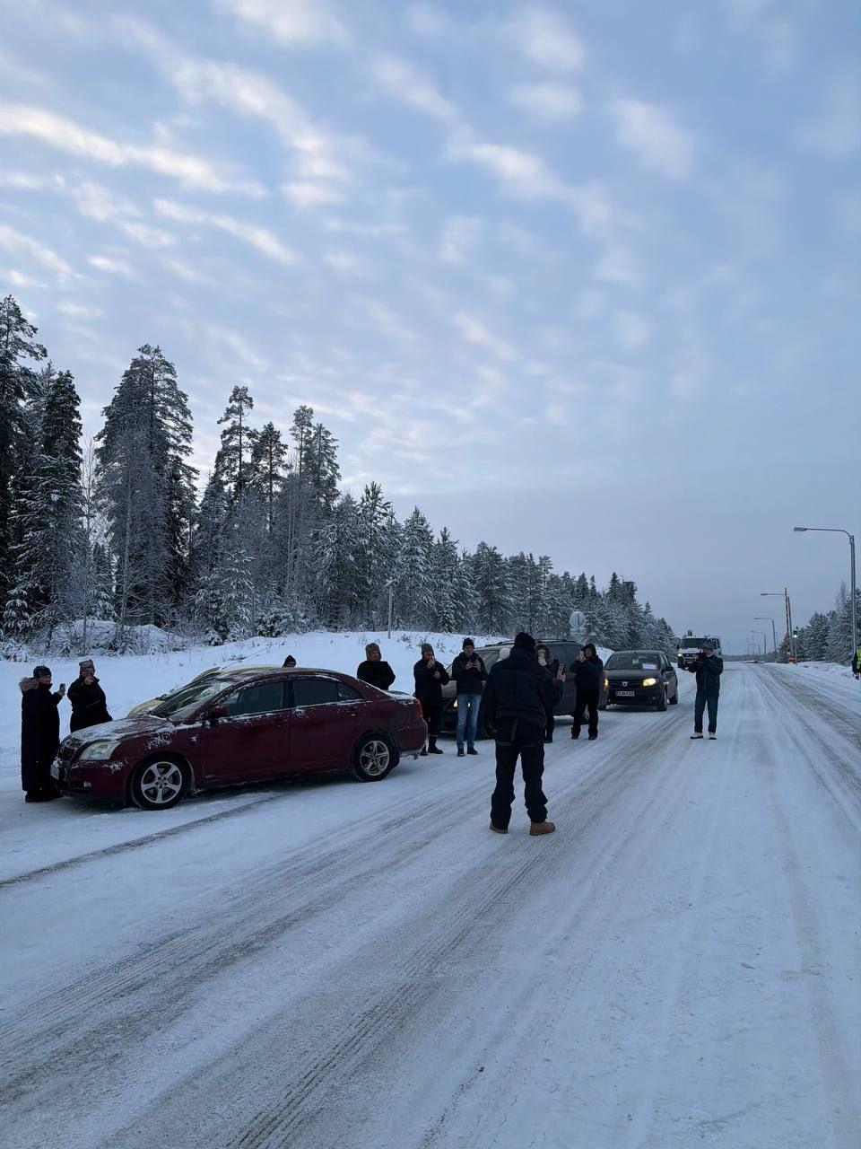 В Финляндии прошли автопробеги за открытие границы с Россией! В Финляндии прошли автопробеги за открытие границы с Россией!