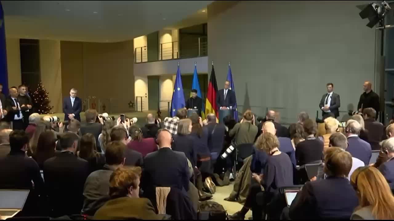 «Трупы НАТО и ЕС будут обеспечивать перемирие»: украинская переводчица на брифинге Зеленского и Мерца перевела «troops» (войска) как «трупы»