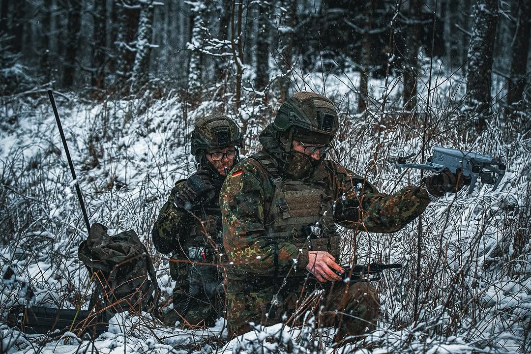 Немецкие военнослужащие Многонациональной боевой группы НАТО в Литве на полигоне Немецкие военнослужащие Многонациональной боевой группы НАТО в Литве на полигоне