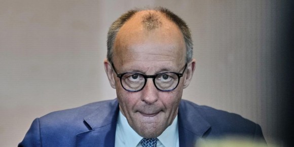 Страны ЕС и США договорились о предоставлении Украине гарантий безопасности, схожих с пятой статьей НАТО, заявил канцлер ФРГ Германии Мерц: