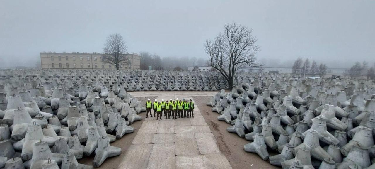 Польша строит укрепления и размещает мины на границе с Россией и Беларусью — СМИ Польша строит укрепления и размещает мины на границе с Россией и Беларусью — СМИ